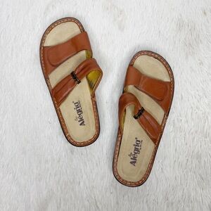 ALEGRIA / KAR-647 cognac brown strappy leather comfort sandals / 40